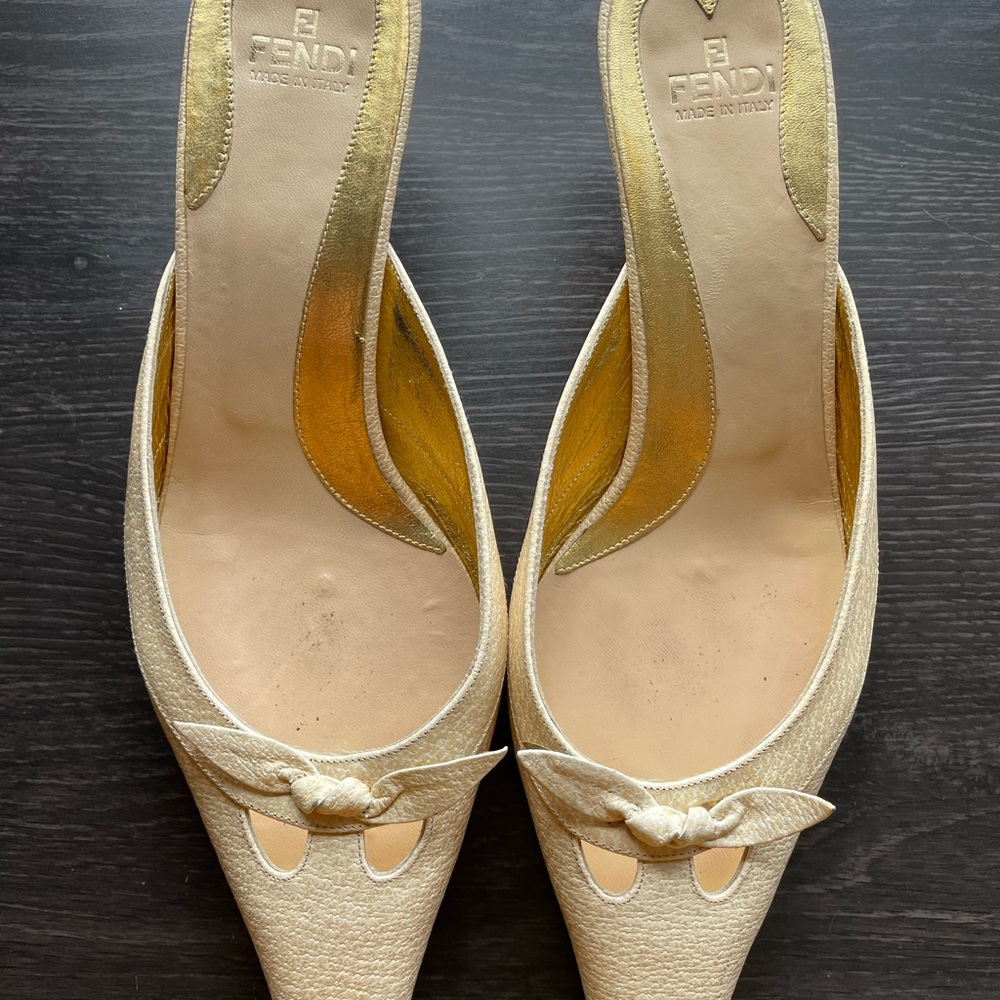 Fendi Womens Bow Heel Size 40 (US 8)
